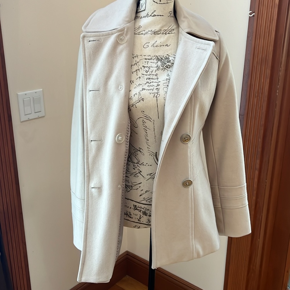 Kenneth Cole New York Like New Women’s Peacoat – Size 4 - Picture 8 of 11